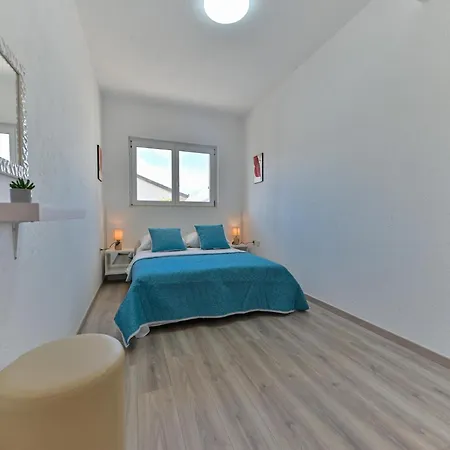 Modern In With Sea Nearby Appartement