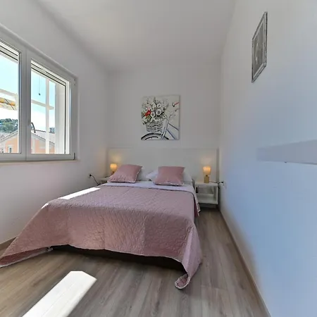 Apartment Modern In With Sea Nearby Trogir
