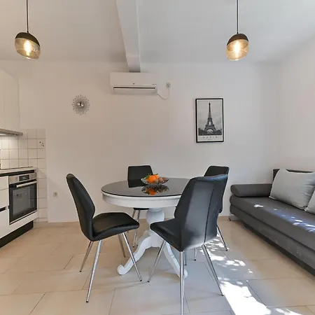 Apartment Modern In With Sea Nearby