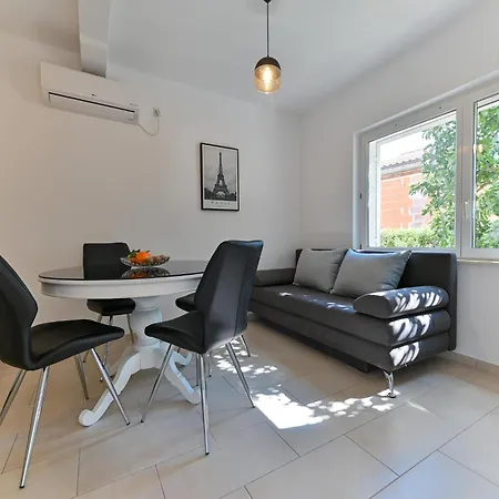 Modern In With Sea Nearby Apartment Trogir